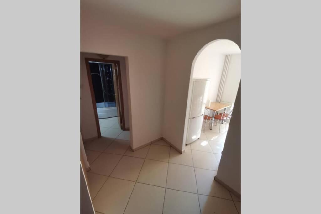 Dana Apartman Piteşti Kültér fotó